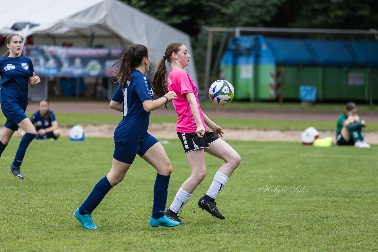 Bild 555 - Loewinnen Cup